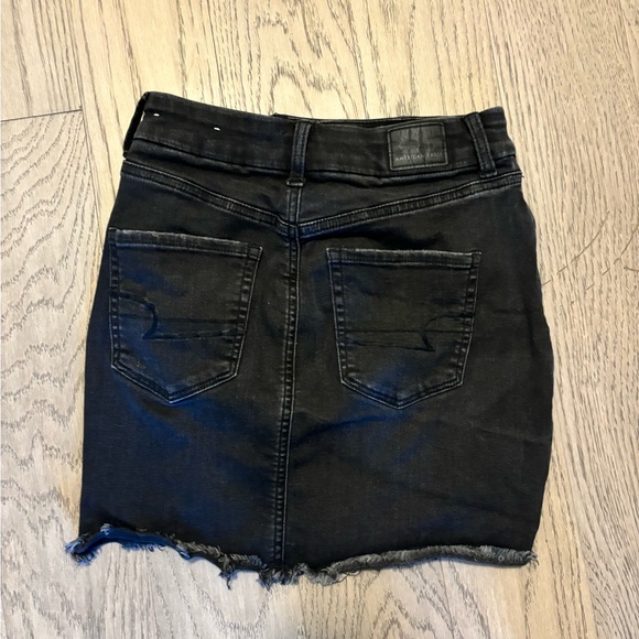 American Eagle Distressed Denim Skirt - Picture 3 of 3